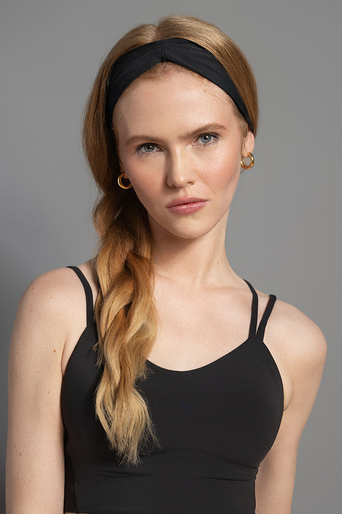 the hair edit lotus band on model