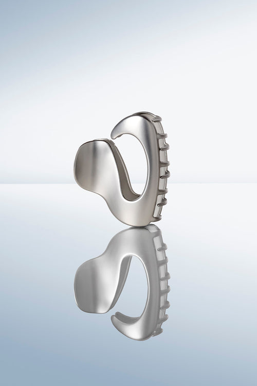 The Hair Edit Avant Garde Clip lifestyle image