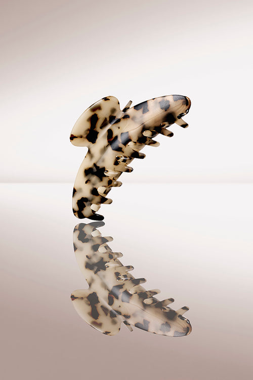 The Hair Edit Vogue Clip lifestyle image